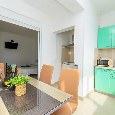 Vanesa Appartement *